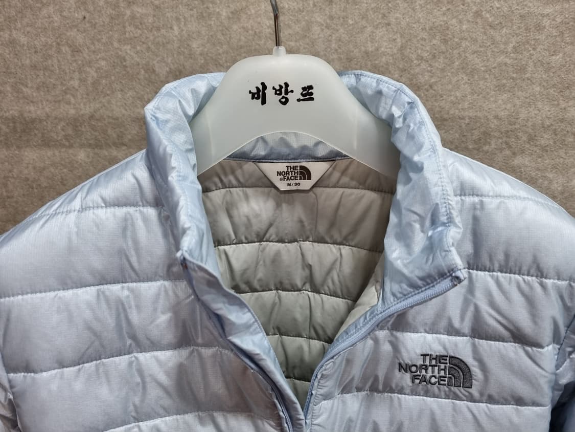 여성 M 노스페이스 경량 패딩 점퍼 자켓 상품이미지4