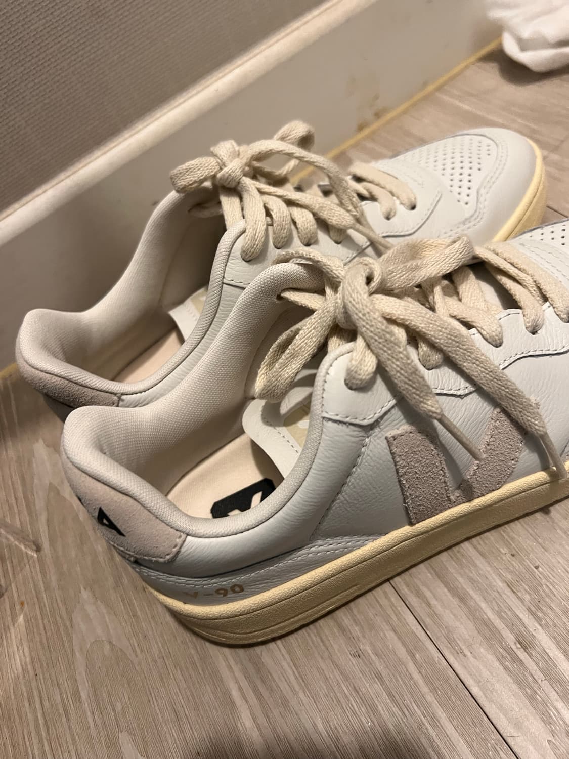 베자 스니커즈 상품이미지2