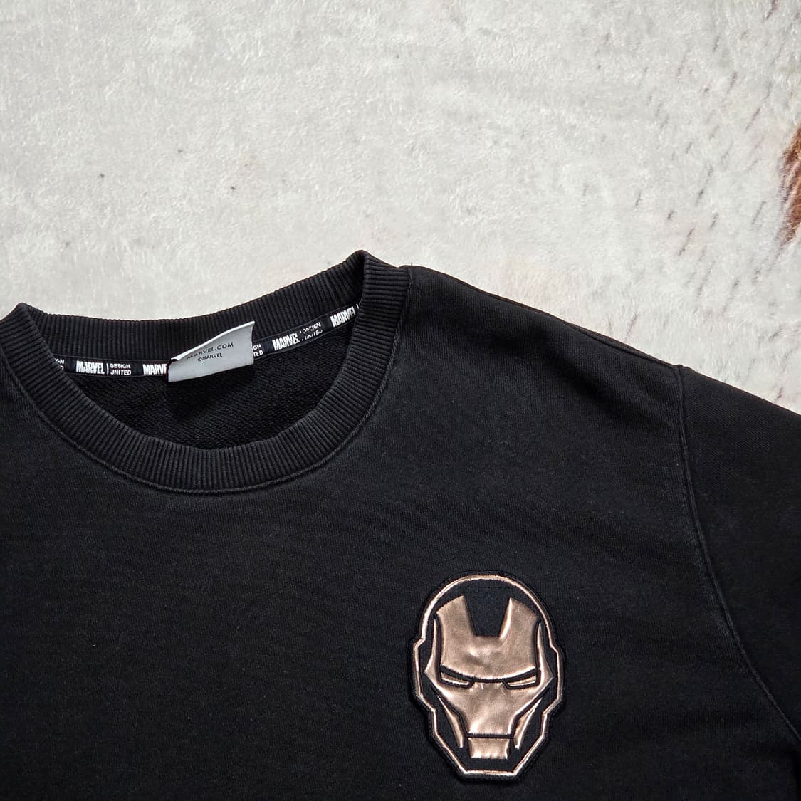 마블 아이언맨 블랙 맨투맨 상품이미지2