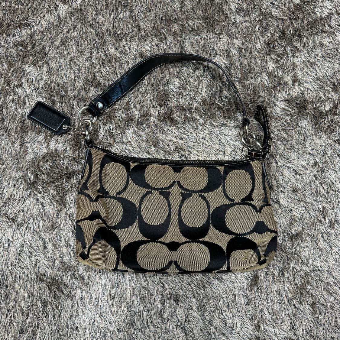 코치 시그니처 숄더백 상품이미지2