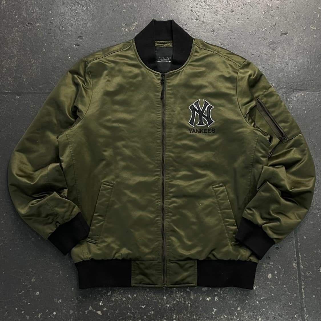 100 MLB 양키즈 MA-1 블루종 자켓 상품이미지1