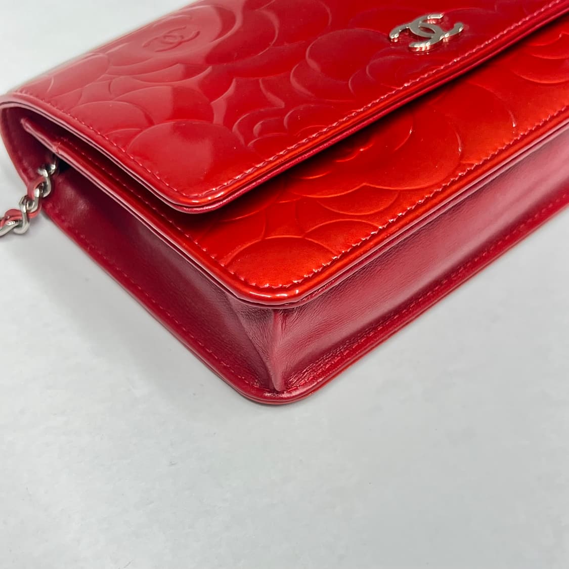 샤넬 레드 까멜리아 페이턴트 woc. 웍 카멜리아 상품이미지3