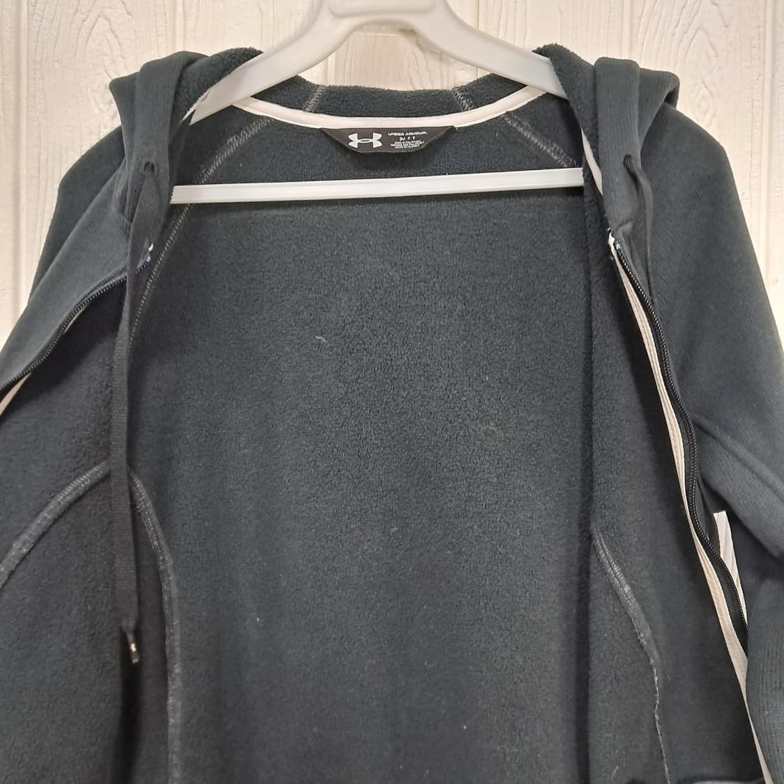 언더아머 블랙 여성 후드 집업 상품이미지4