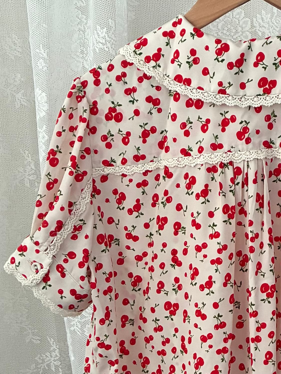 F) LMML 스튜디오 체리 패턴 레이스 블라우스 상품이미지4