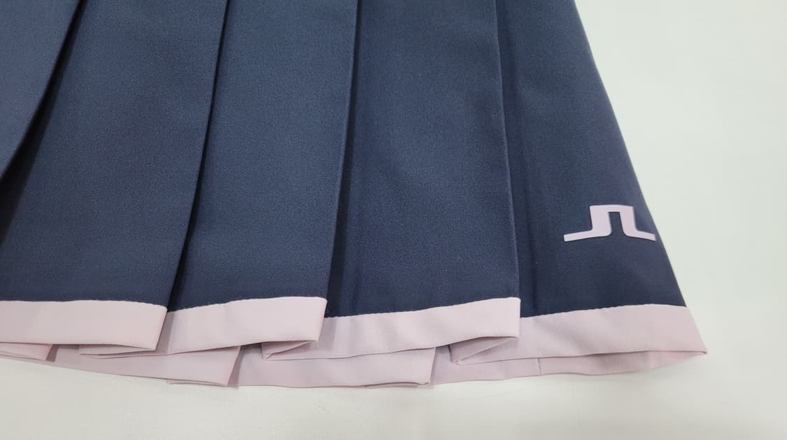 J.LINDEBERG 제이린드버그 플리츠 스커트 / 여 M 네이비
 상품이미지4