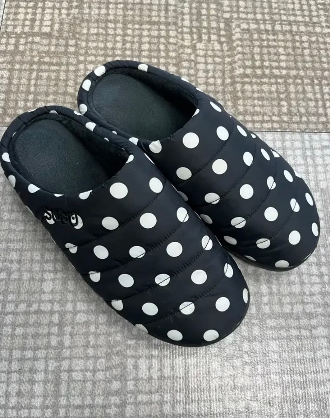 [2]SUBU 땡땡이 슬리퍼 블랙 상품이미지1