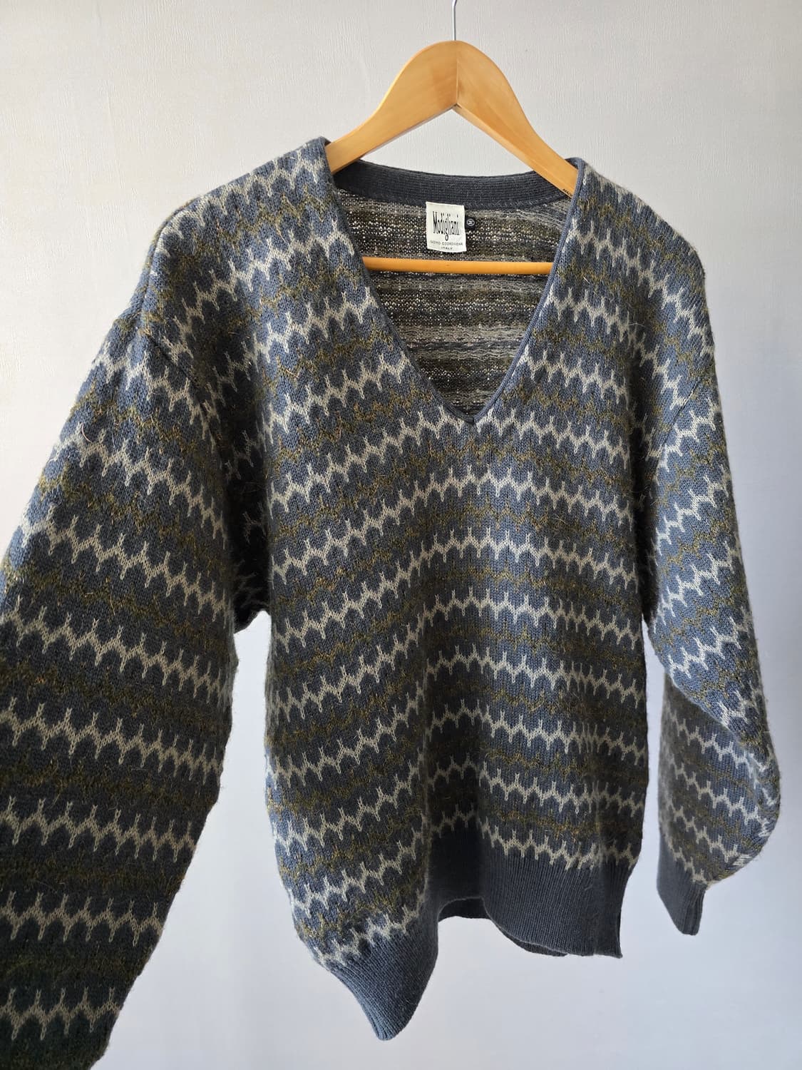 Italy  Modigliani 패턴 울 블렌드 V넥 니트 상품이미지3