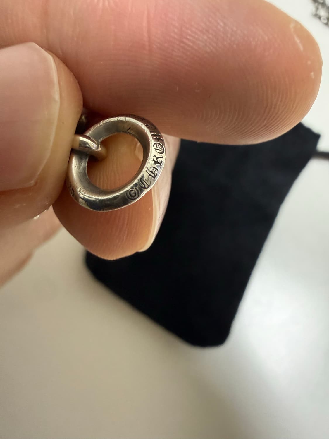 크롬하츠 신형 타이니 크로스 펜던트 상품이미지5