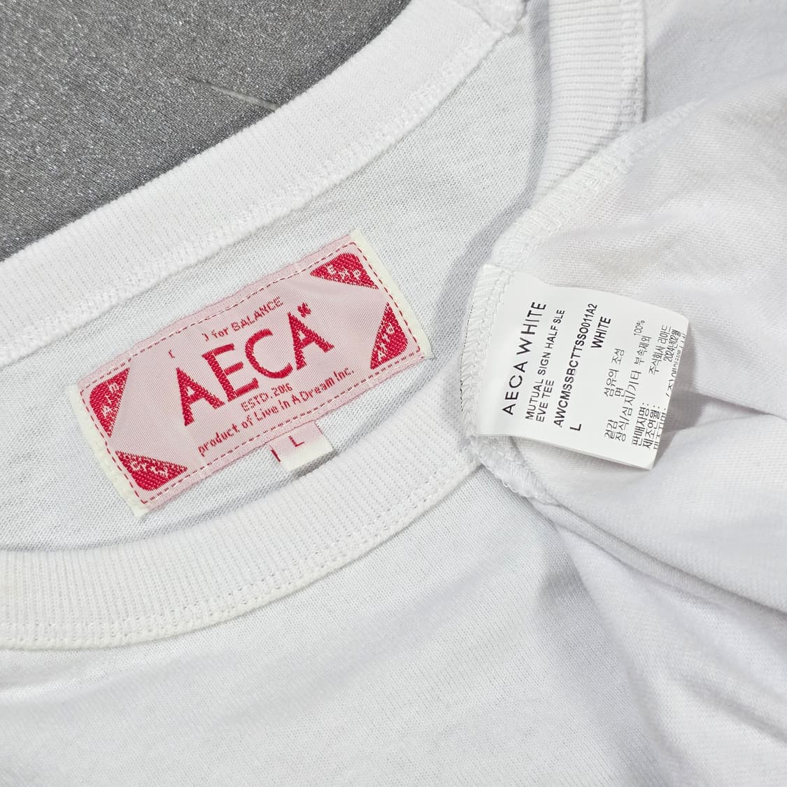 L 에이카화이트 백프린팅 반팔티셔츠 화이트 상품이미지4