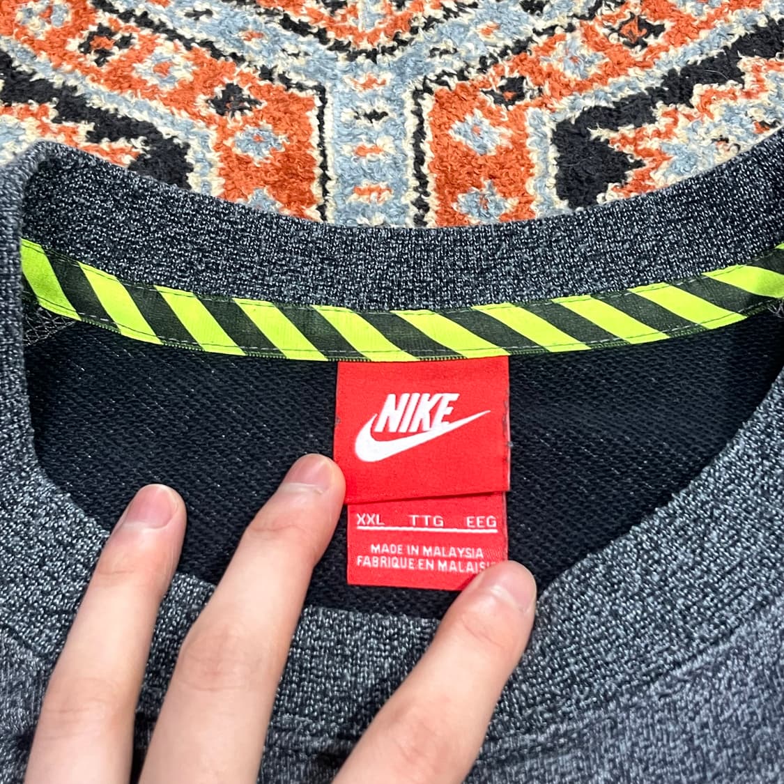 나이키 나무 프린팅 차콜 맨투맨 티셔츠 남성XXL 상품이미지3