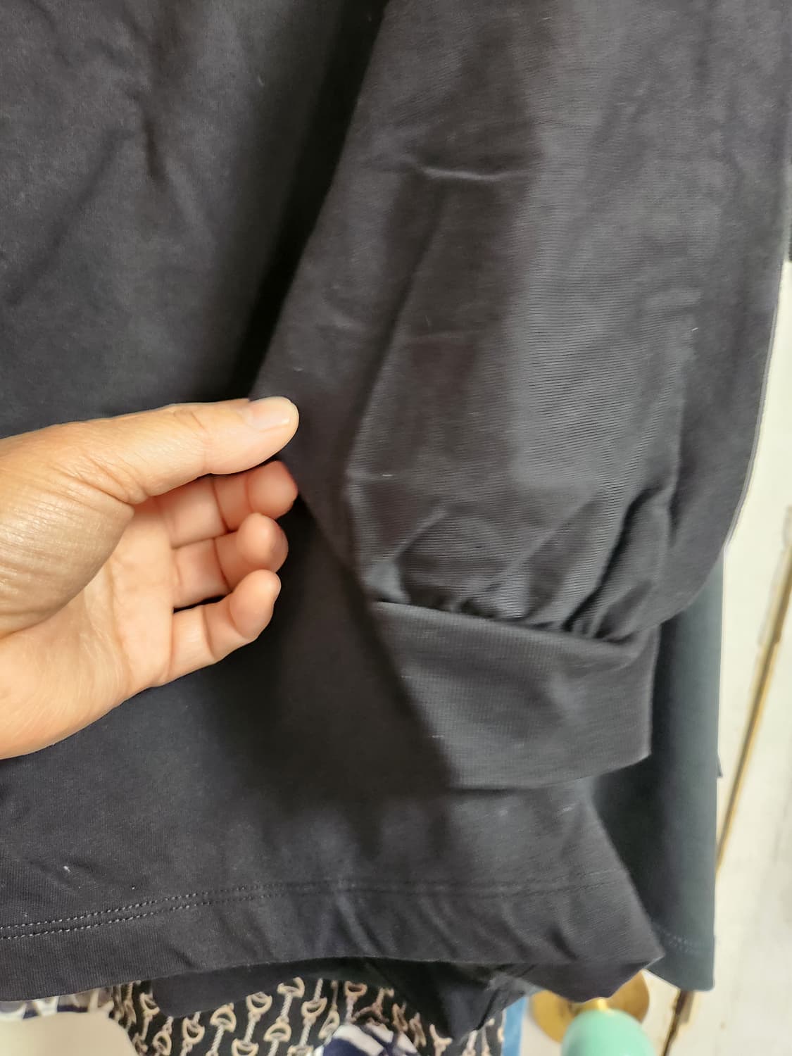 유니클로 블랙 가오리핏 칠부 소매 티셔츠F 상품이미지6