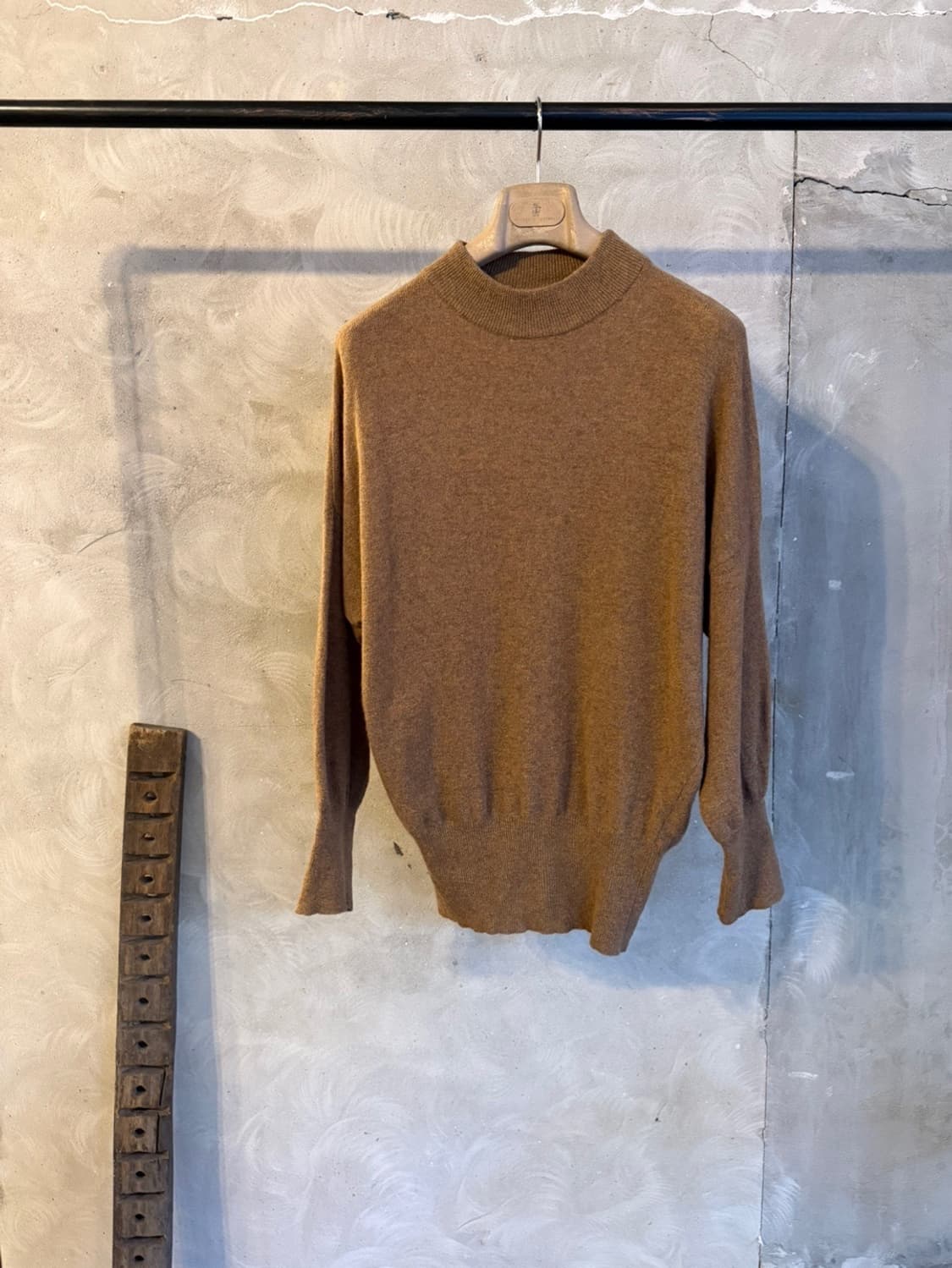 에리카 카발리니 아방가르드 모호크넥 니트 66~77 상품이미지1