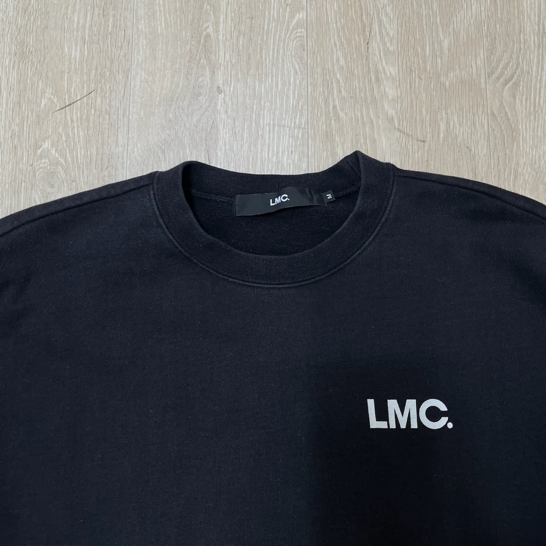 LMC 엘엠씨 지구본 빅로고 프린팅 기모 맨투맨 [블랙] M/95 상품이미지2