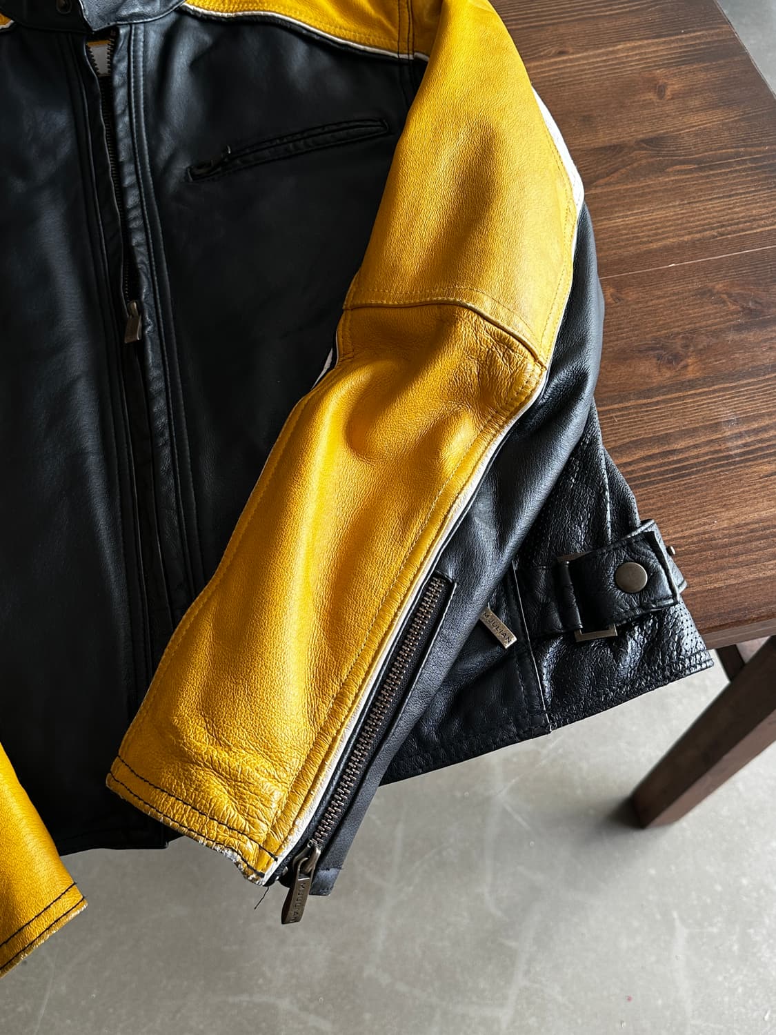 Wilson Leather M. JULIAN 라인 레이싱 자켓 상품이미지4