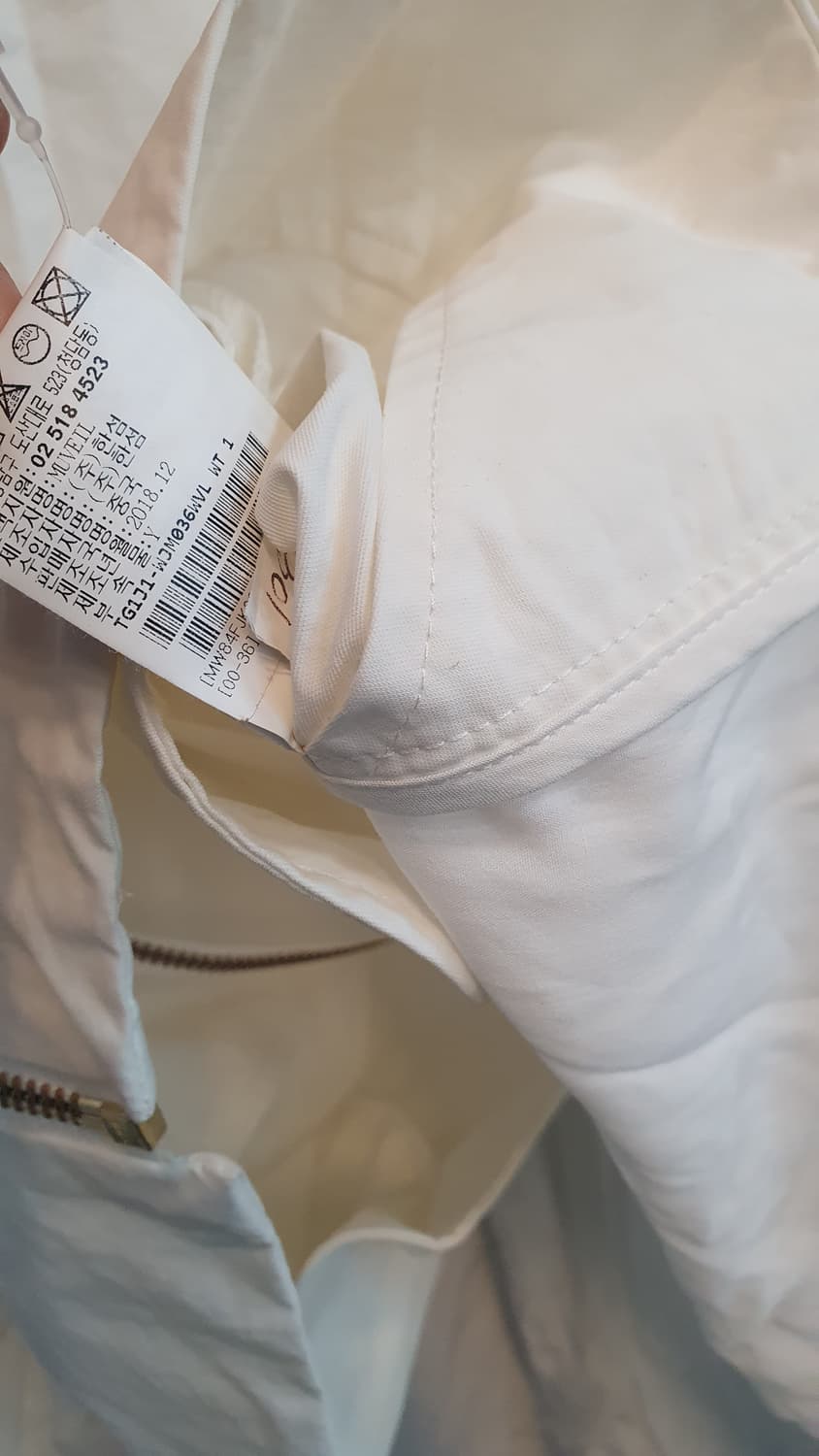 더한섬 뮤베르 롤업 점퍼76-90-155
구김외상태굿 상품이미지7