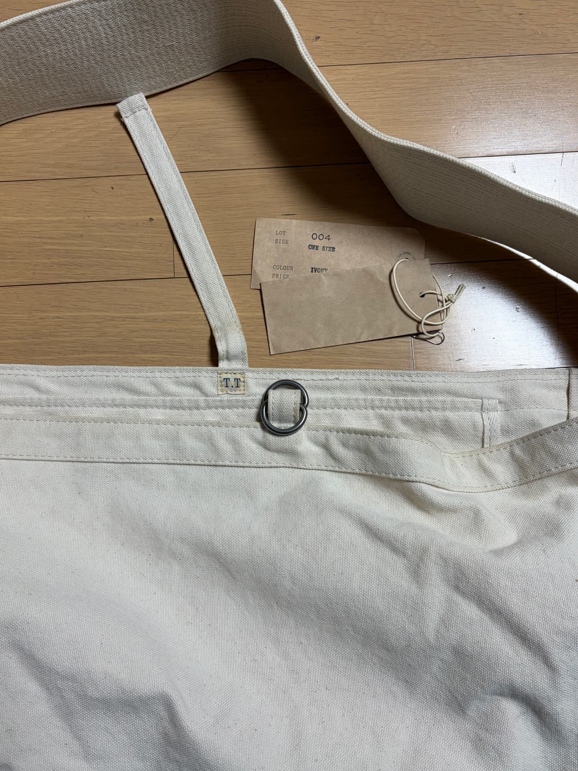 [L] 타이가 타카하시 Lot004 뉴스보이 백 아이보리 상품이미지2