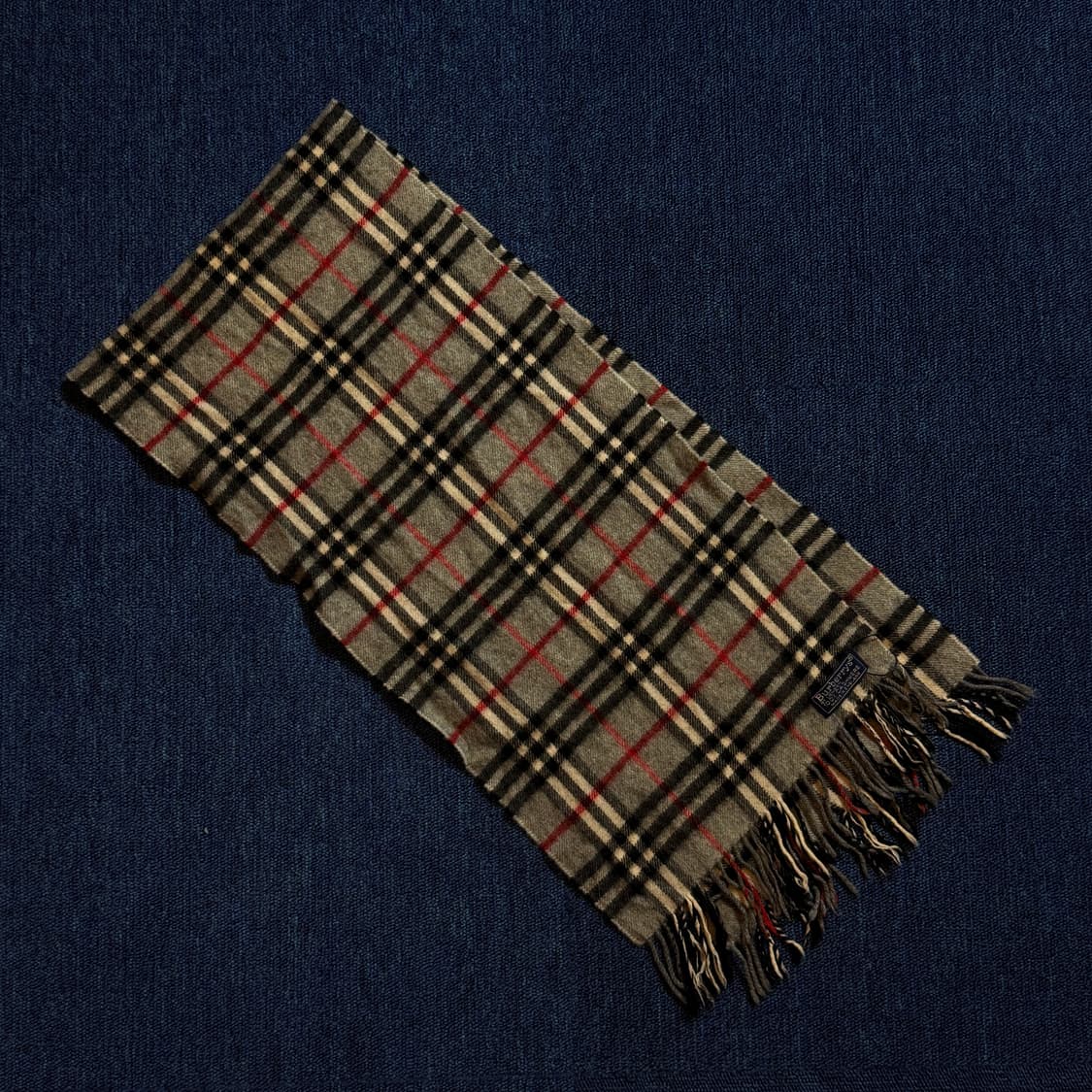 버버리 그레이 체크 머플러 상품이미지1