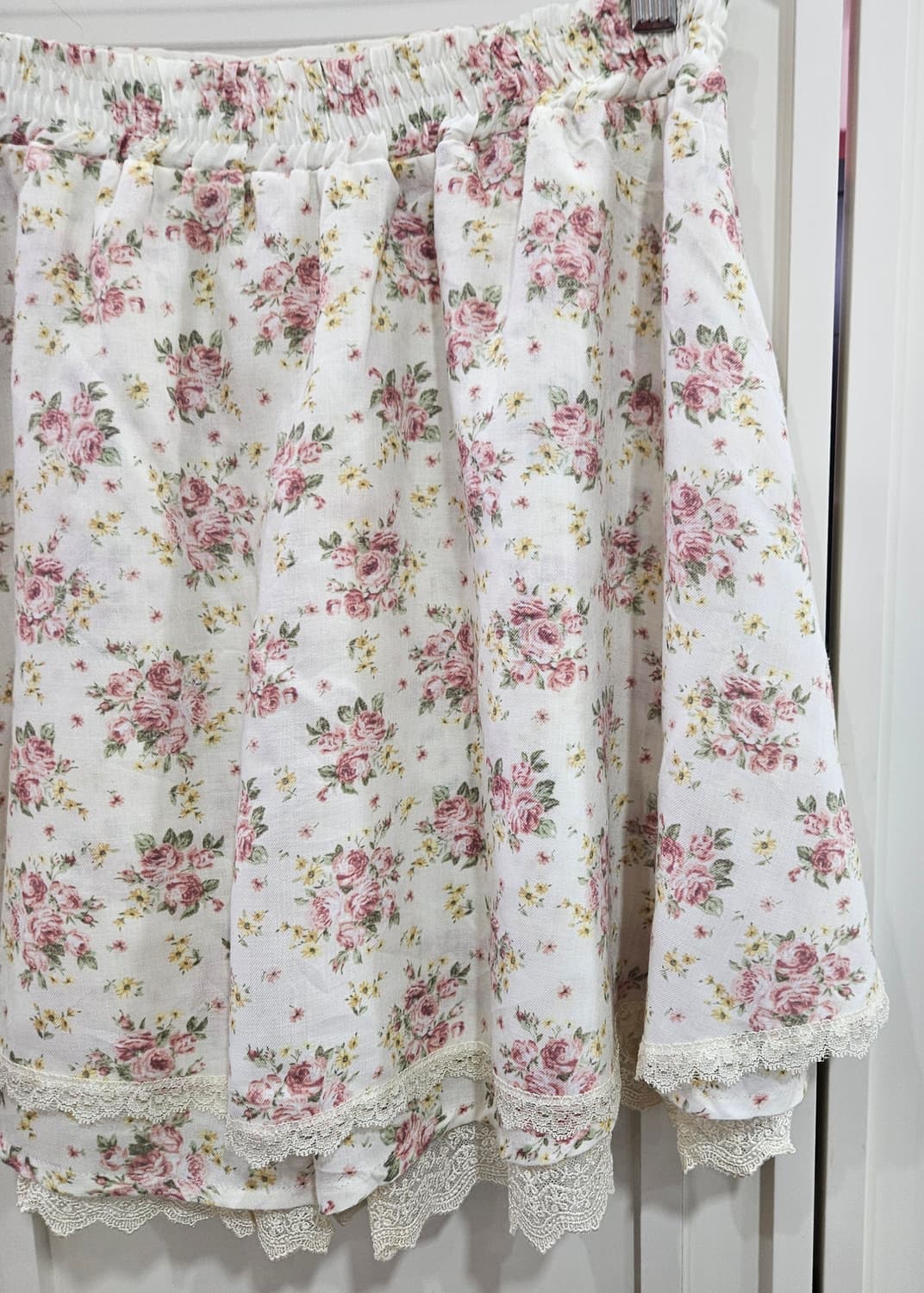 엑시즈팜(axes femme) 쉐비 로즈 레이스 큐롯 스커트 상품이미지6