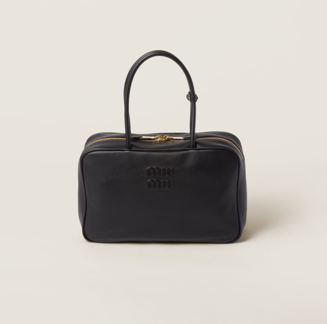 미우미우 보 백  상품이미지1