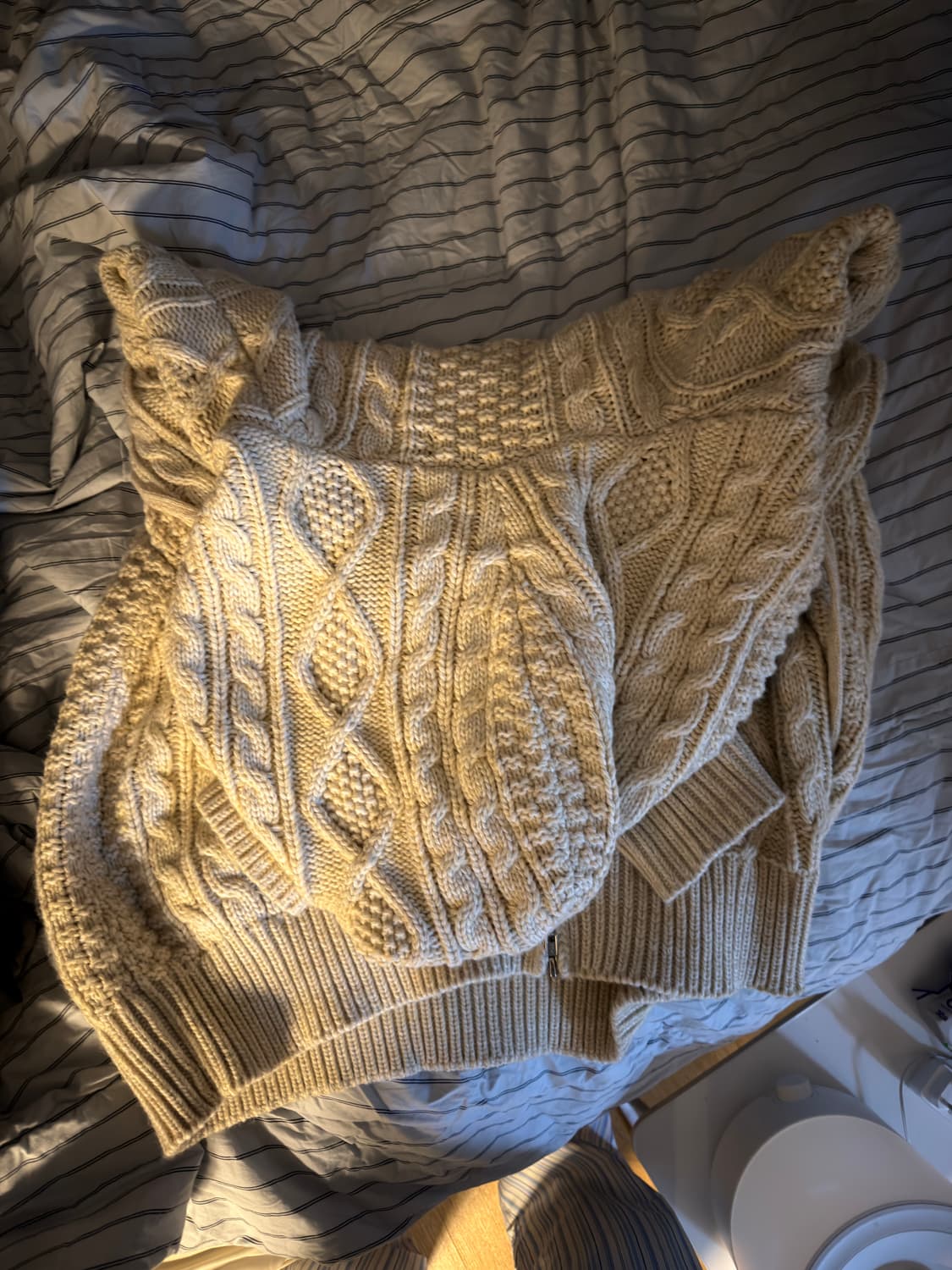 워셔블 아란 케이블 후드 집업 니트 (IVORY) L 상품이미지4