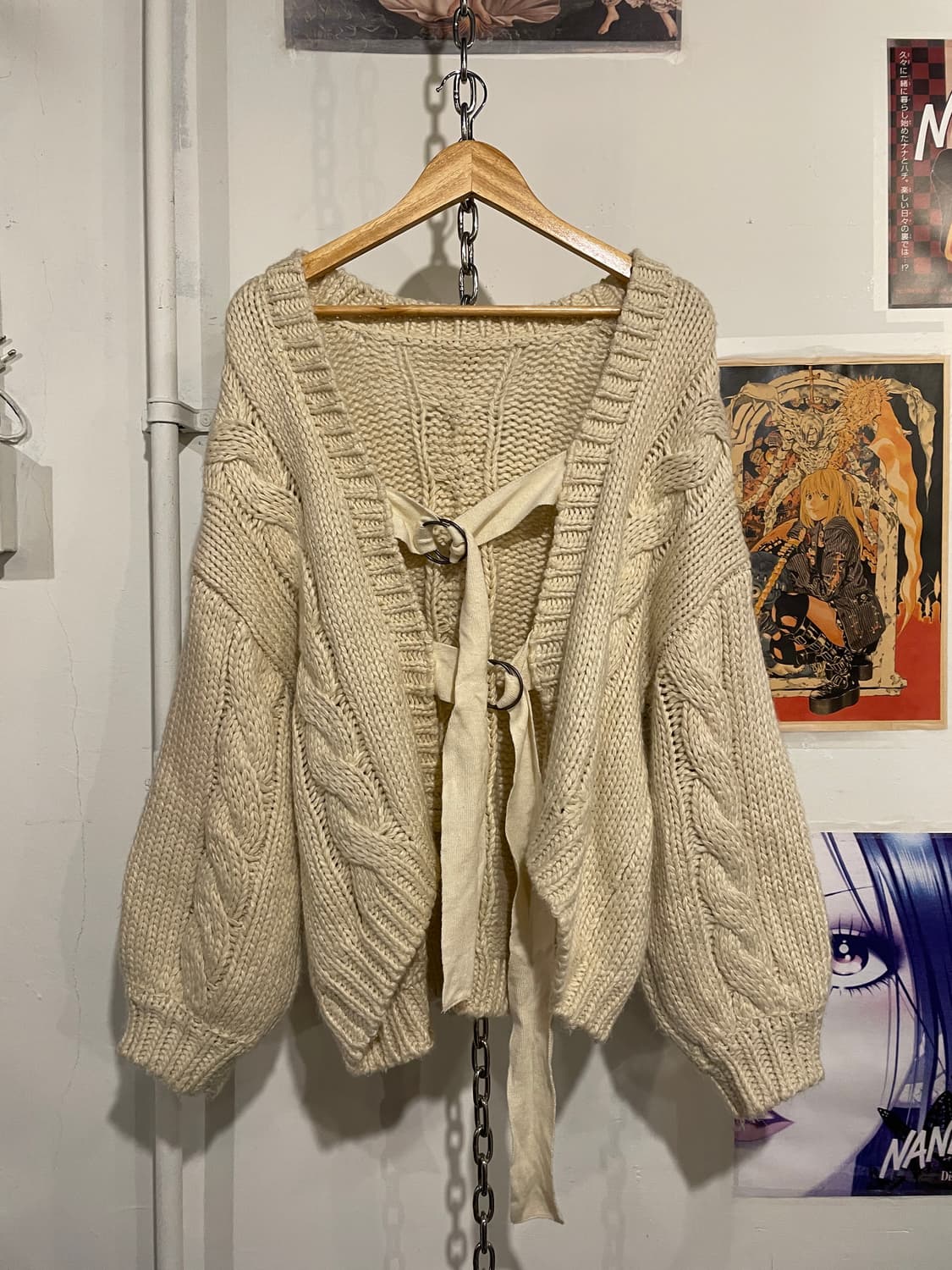 스트랩 버클 디테일 니트 오버핏 가디건 모리 러블리 상품이미지1