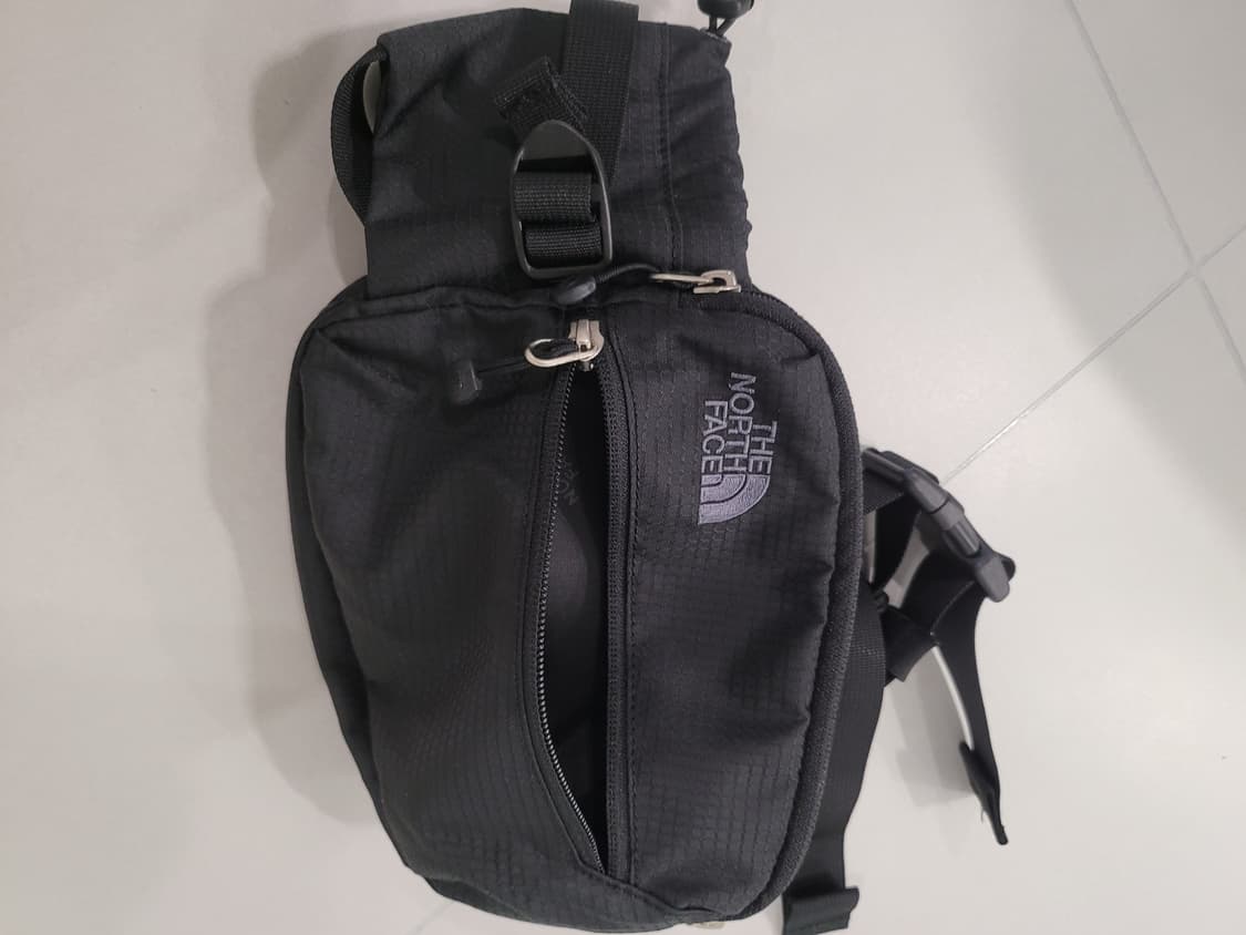 가벼운 외출의 완벽한 파트너, 노스페이스 보틀  힙색 상품이미지5
