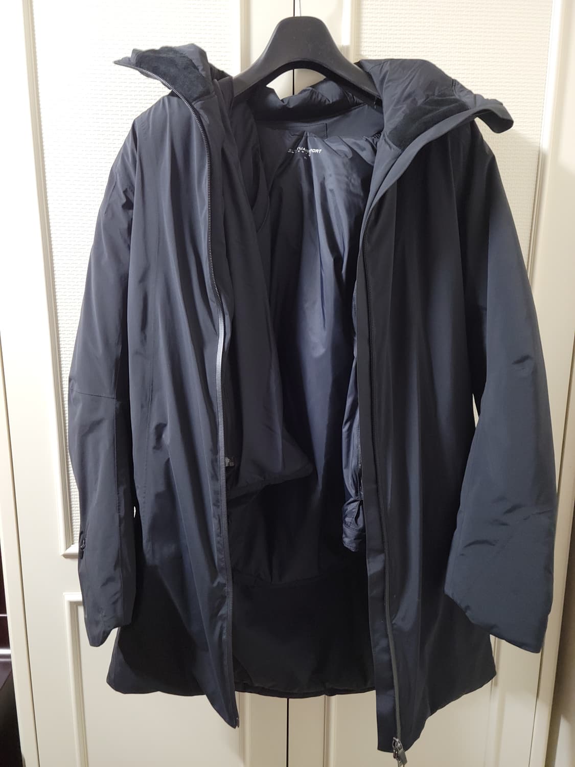 질스튜어트 뉴욕 스포츠 모던 라이트 롱패딩 블랙 남녀공용 95 사이즈 상품이미지4