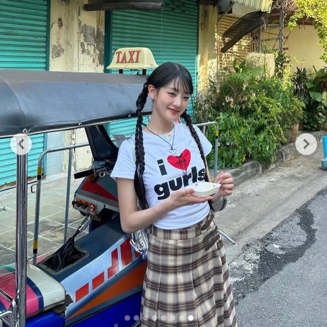 태연,민니)에즈이프캘리 gurls 크롭 반팔티셔츠 상품이미지3