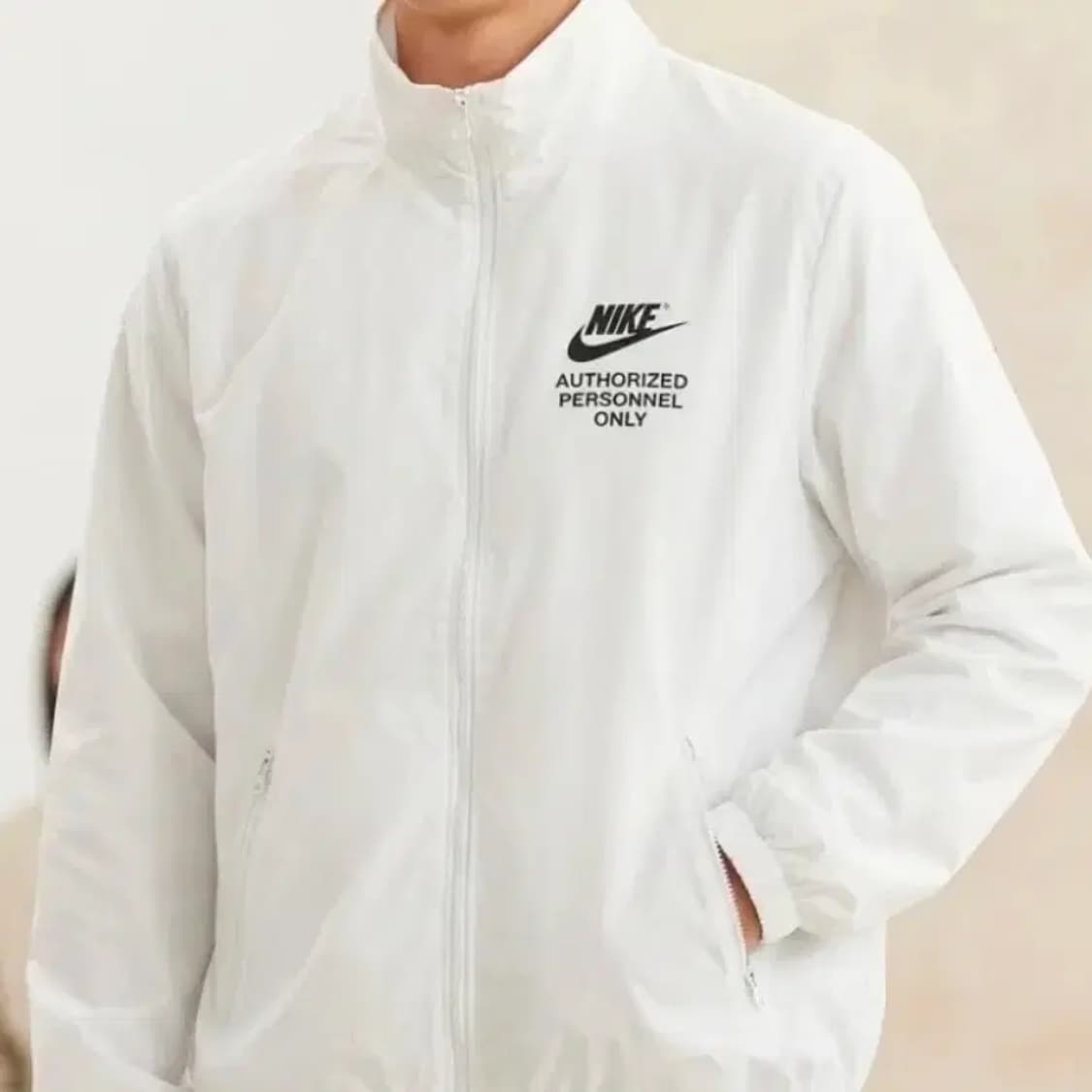 나이키 화이트 집업 M 상품이미지1