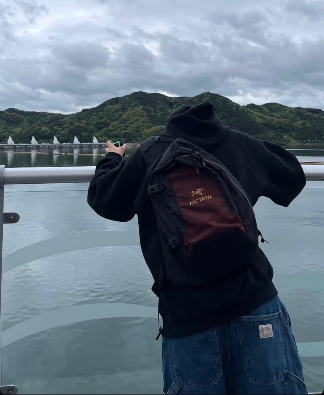 아크테릭스 퀴버백마룬 슬링백 상품이미지1