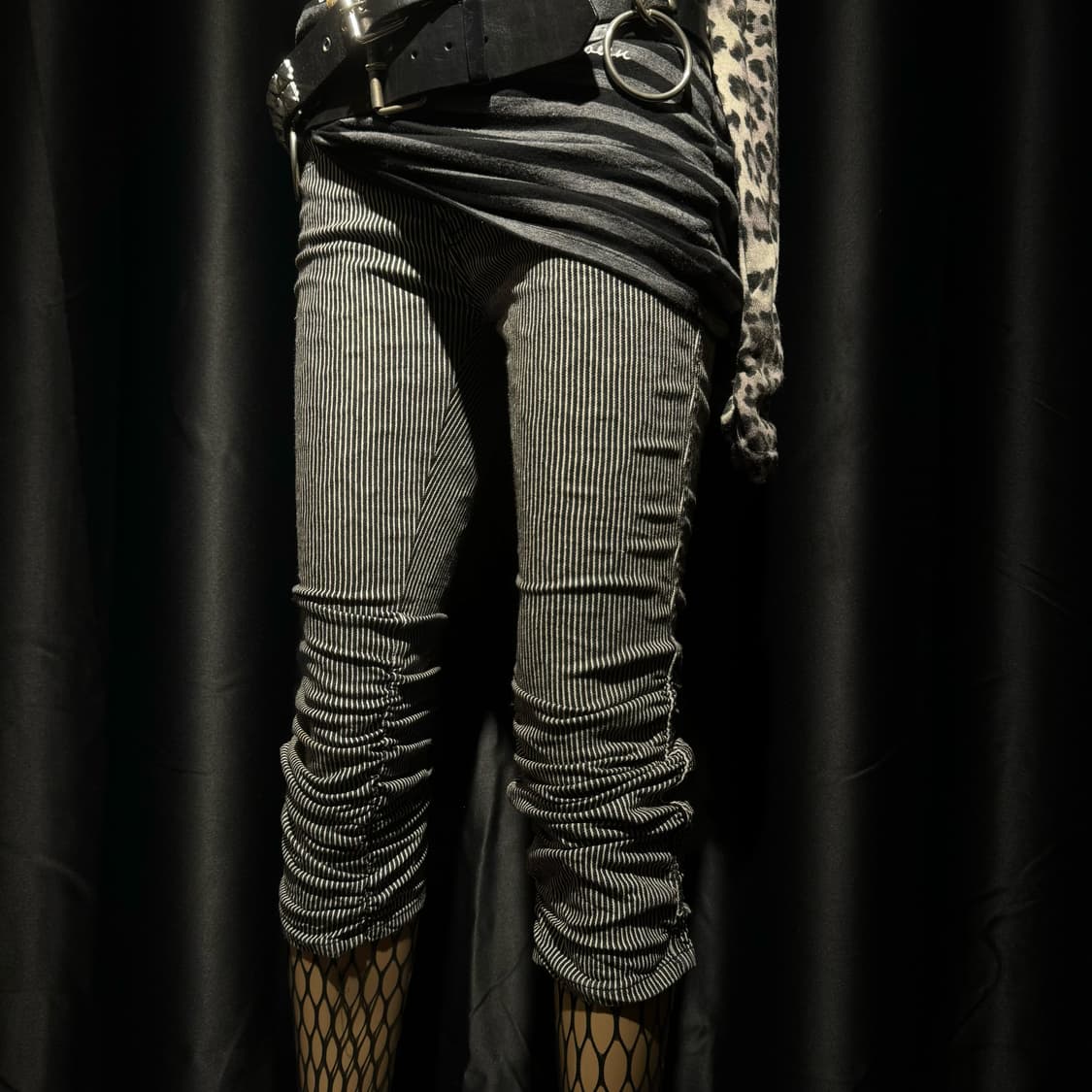 스트라이프 밑단 셔링 7부바지 상품이미지1