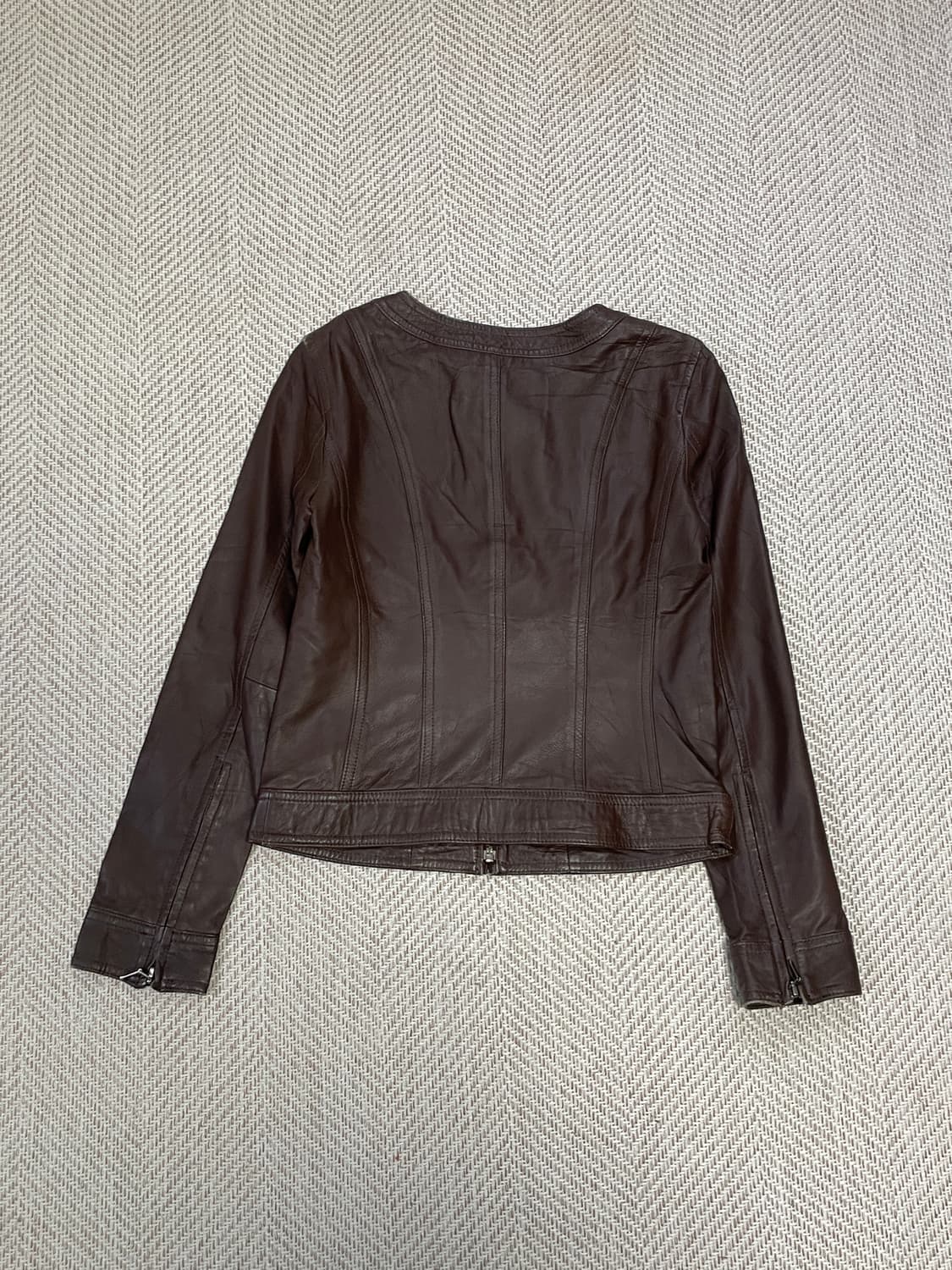 언타이틀드 소프트 양가죽 미니멀 집업 자켓 J03510 상품이미지7