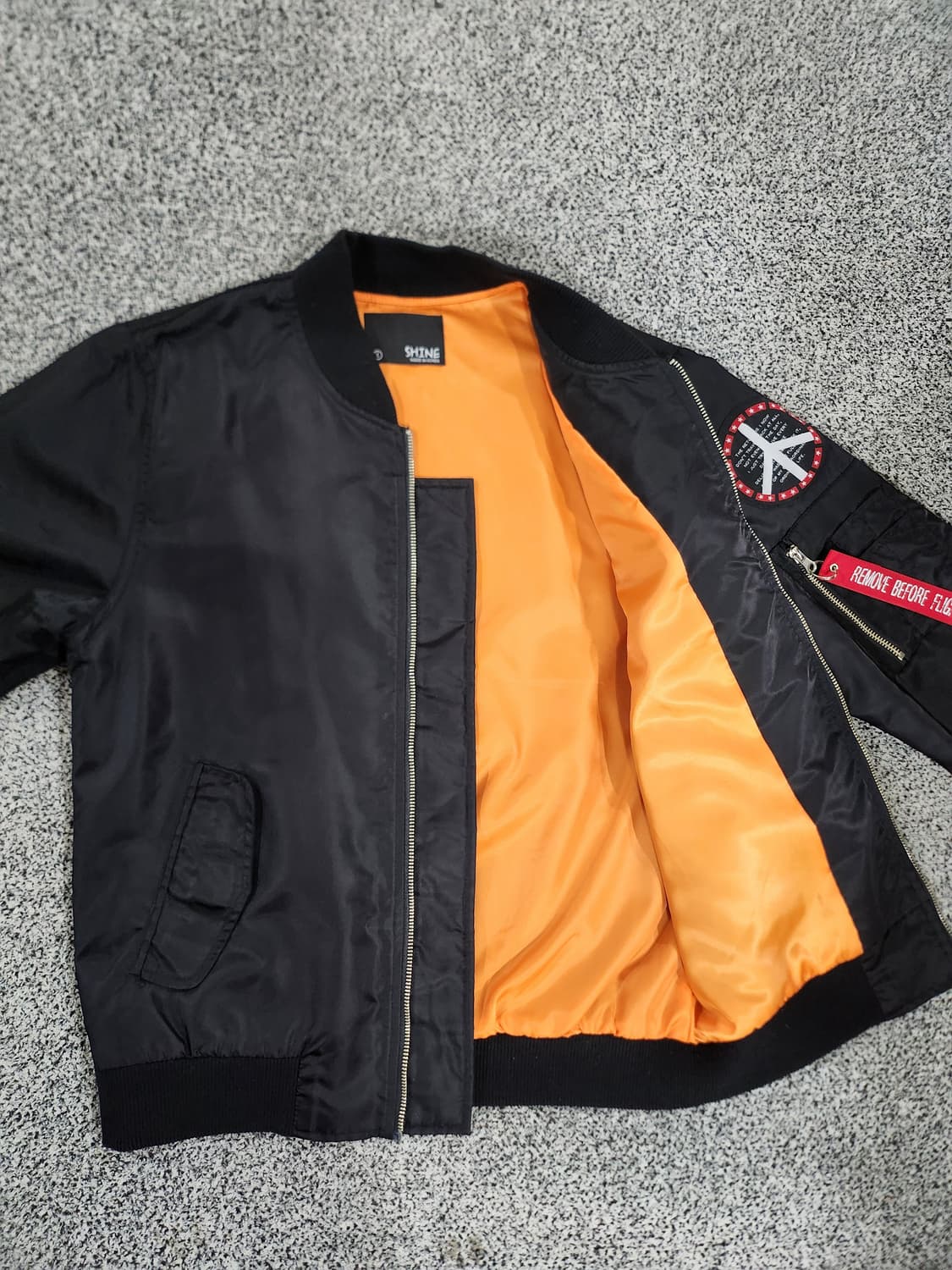 유니크한 패치 디테일! 블랙 MA-1 항공점퍼 -L 상품이미지3