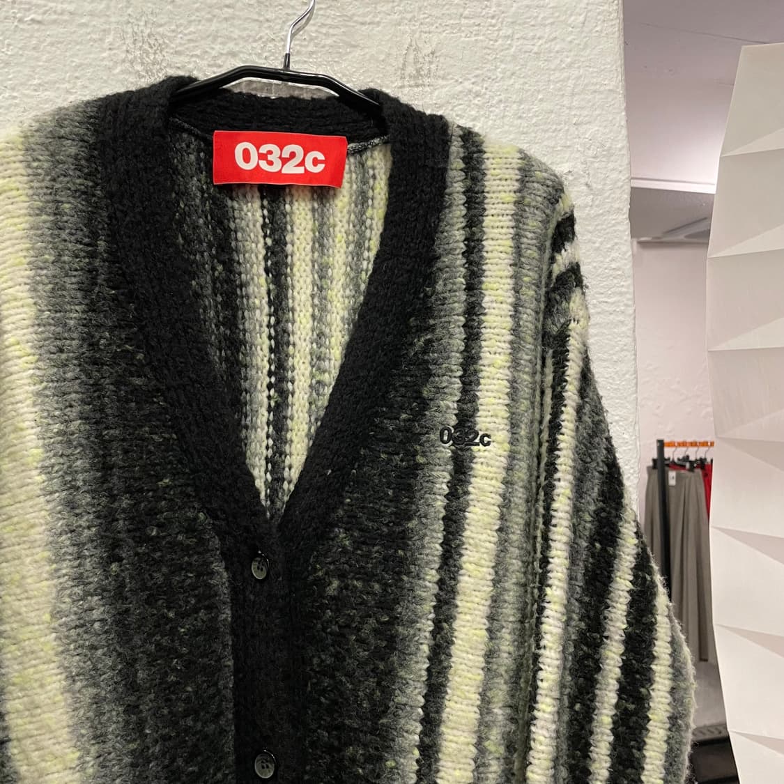 032C 20aw 픽셀 가디건 상품이미지2