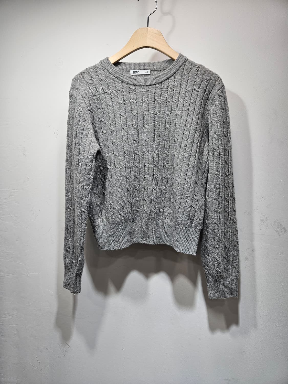 스파오 양모 케이블 니트 상품이미지1