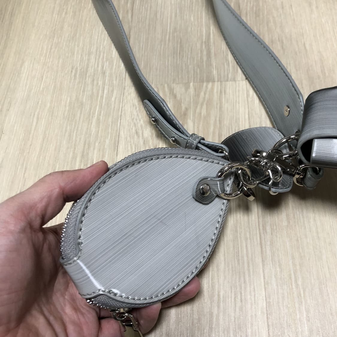 (ONE SIZE) 크라잉 센터 실버 멀티 바디 크로스 에어팟 케이스 상품이미지10