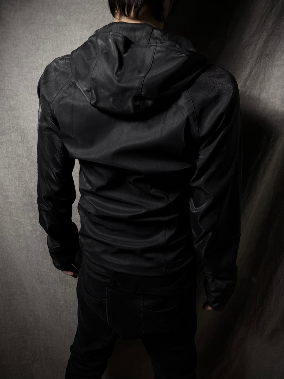 립반윙클 비대칭 하이넥 코팅 후드집업 상품이미지2