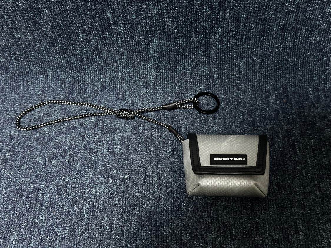 새제품 Freitag 프라이탁 미니 키링 판매(에어팟파우치) 상품이미지2