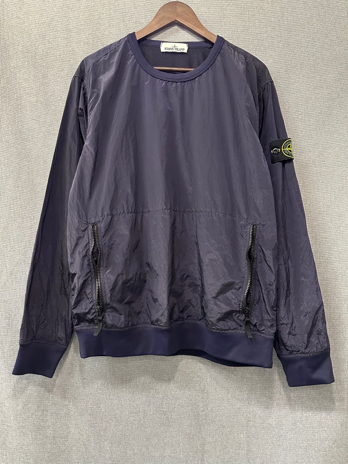 스톤아일랜드 STONE ISLAND 나일론 윈드 스웻셔츠 상품이미지1