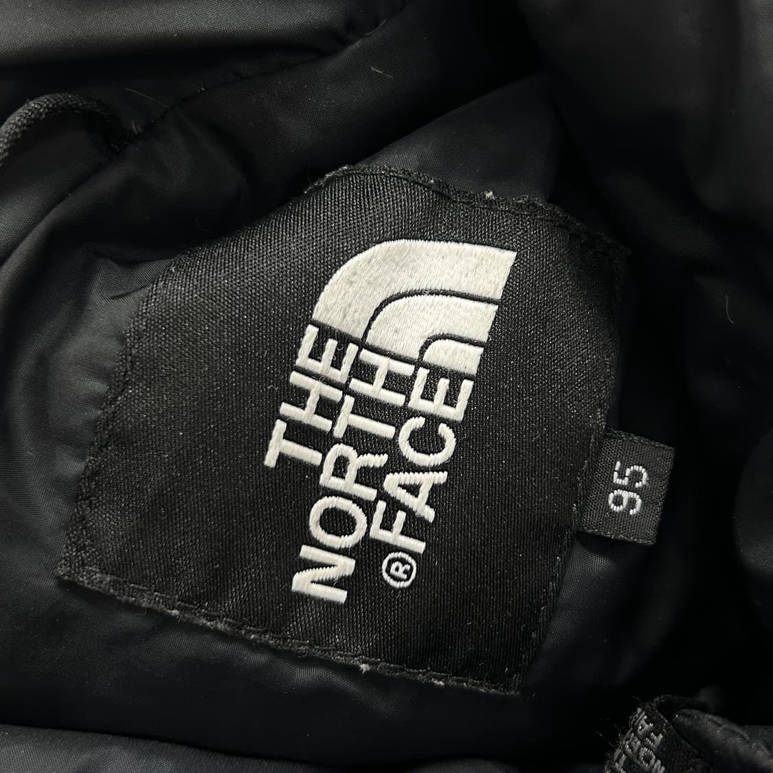 노스페이스 블랙 눕시 700 패딩(95) 상품이미지2