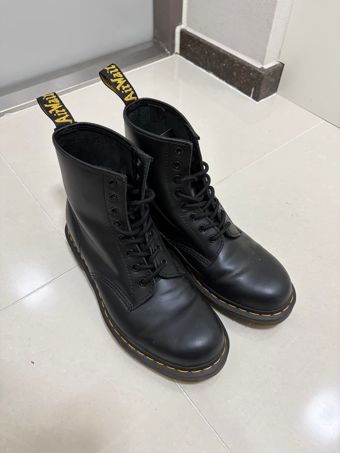 닥터마틴 1460 블랙 8홀 부츠(270) 상품이미지1