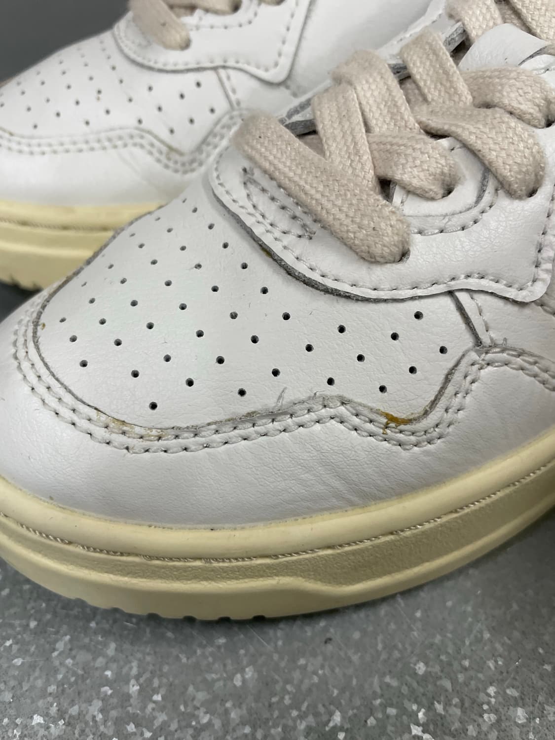 오트리 메달리스트 로우 화이트 36 상품이미지8