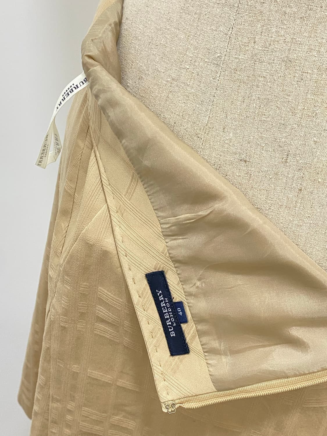 Burberry London 베이지 스커트 상품이미지5