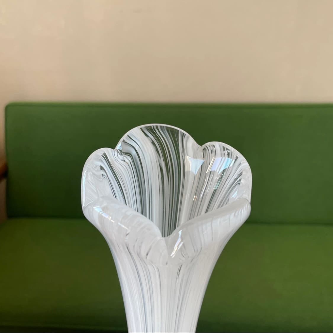 [빈티지 화병] 빈티지 화이트 블로운 글라스 화병 상품이미지7