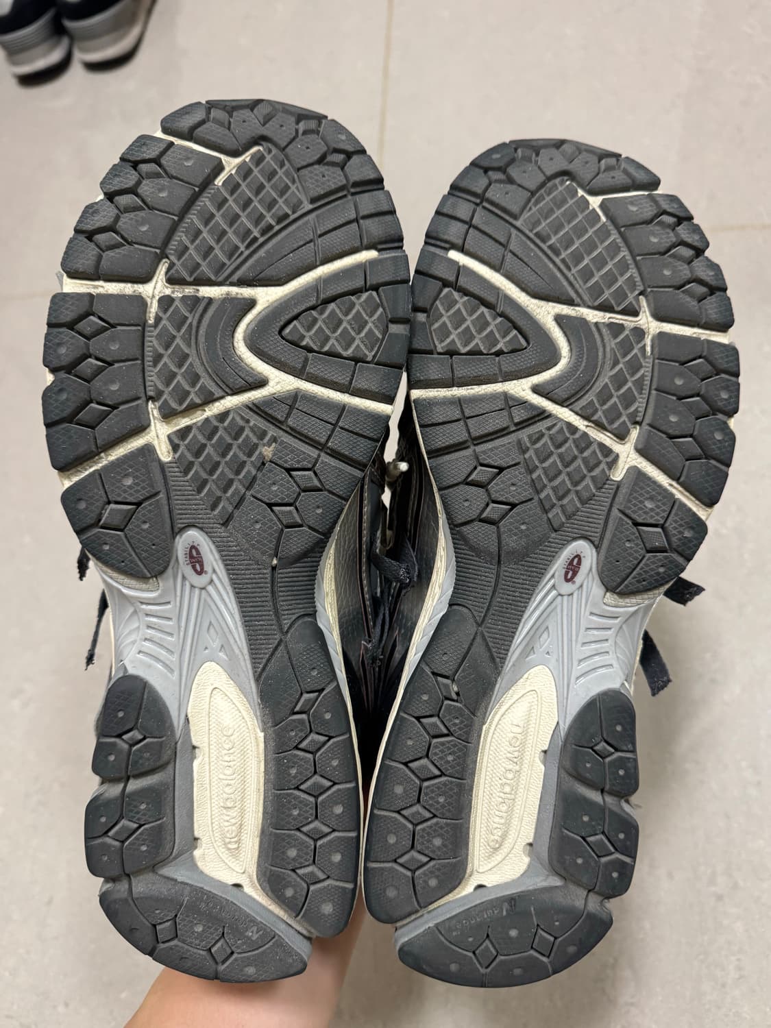 뉴발란스 1906a 실머메탈릭 285 상품이미지5