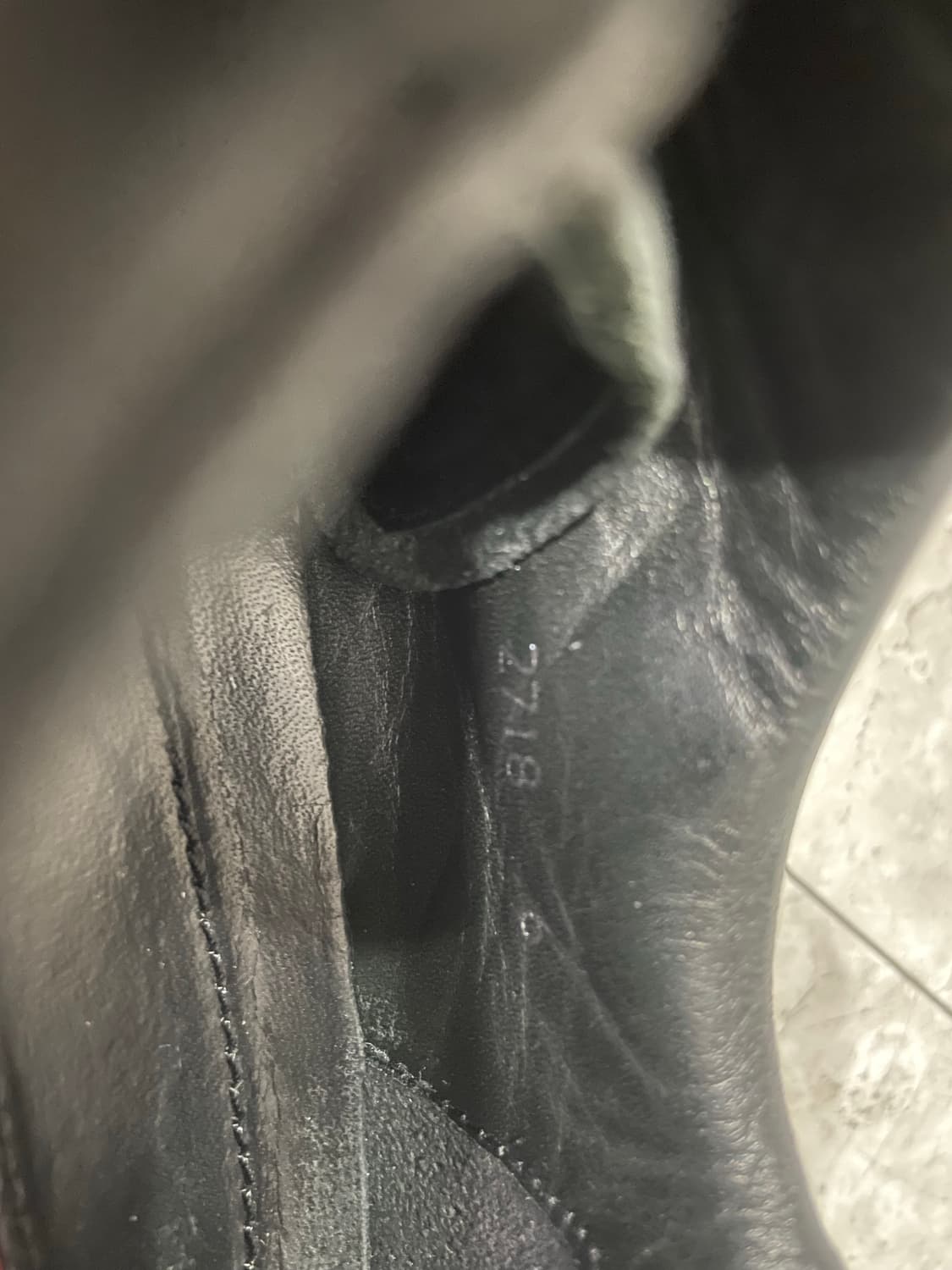 프라다 블랙 가죽 스니커즈 260 정품 상품이미지6