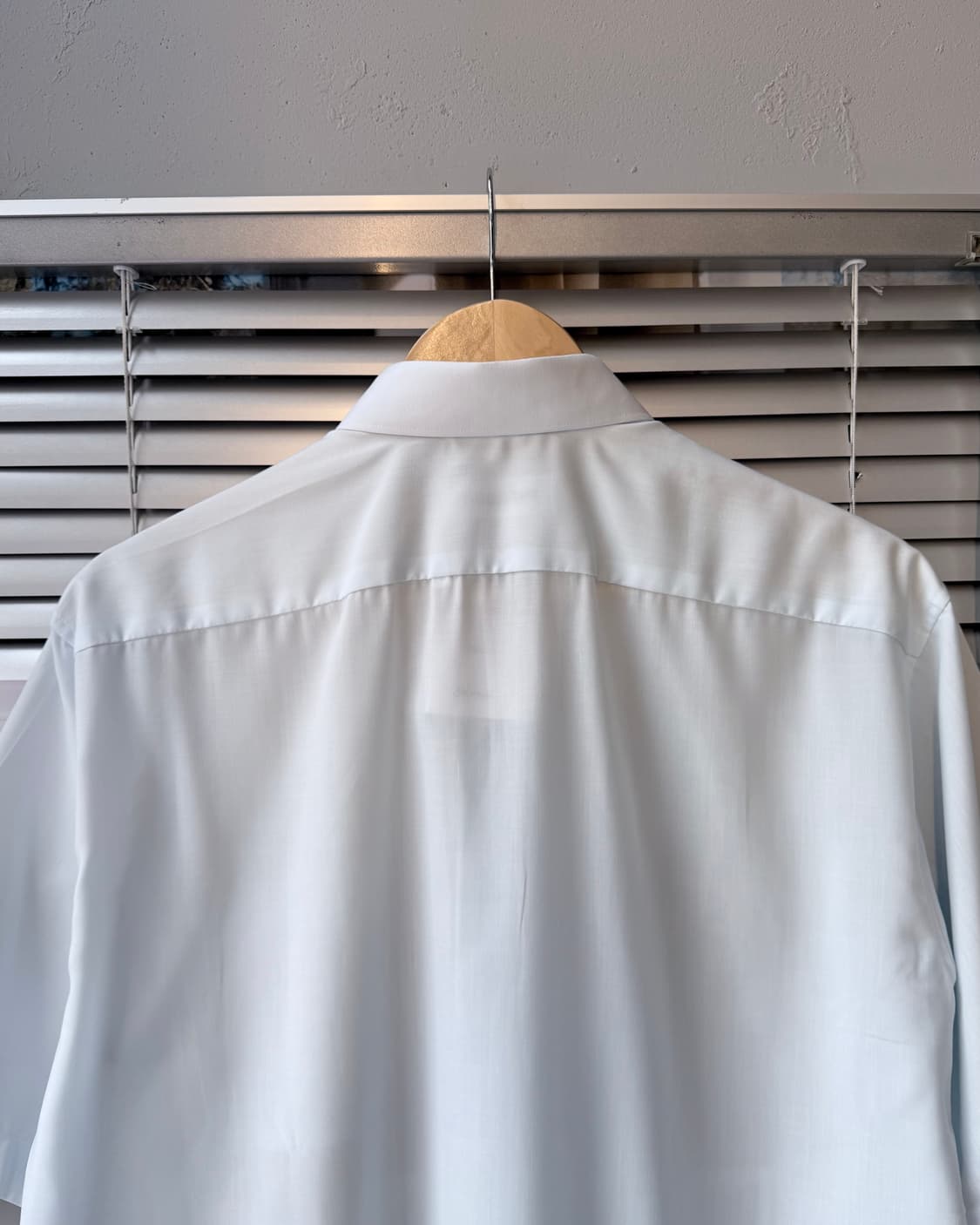 YSL SOLID HALF SLEEVE SHIRT 상품이미지6