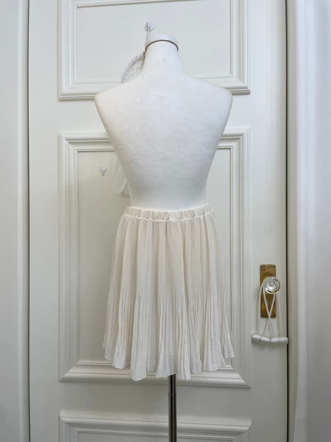 OZOC ivory slim pleats banding mini skir 상품이미지3
