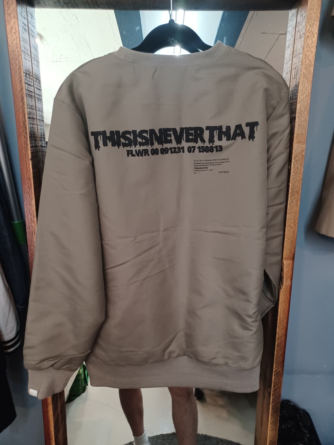 디스이즈네버댓 카키색 나일론 맨투맨 m 상품이미지2