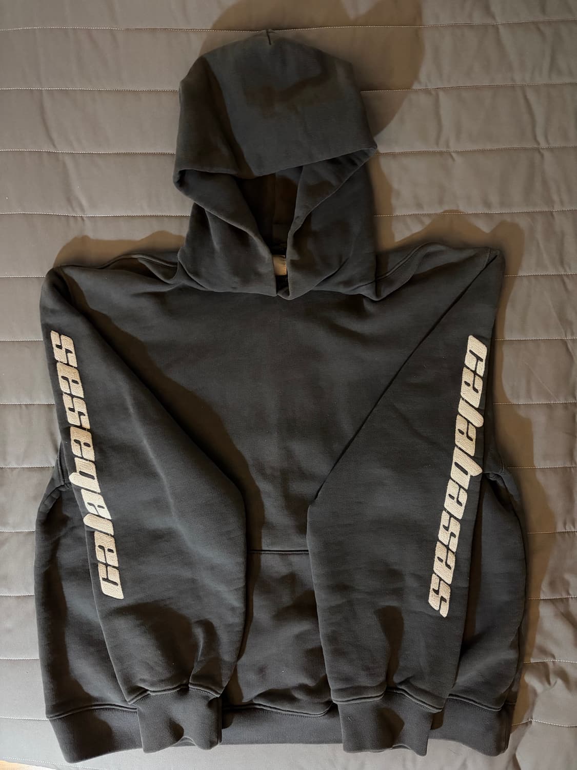 칼라바사스 자수 후드 상품이미지1